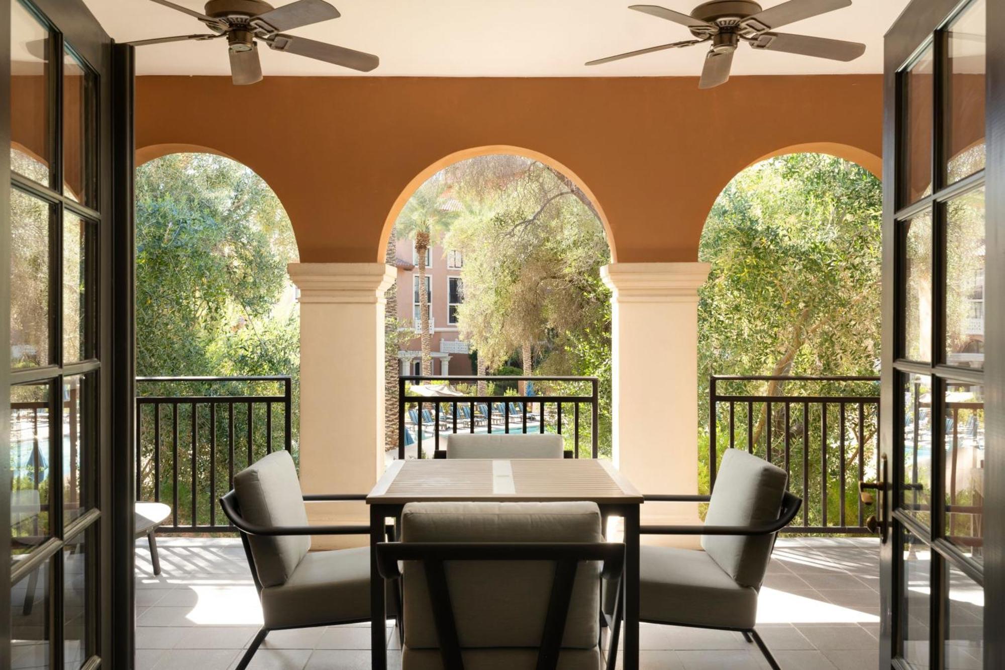 Casbah 1 Bedroom Villa 1 King Sofa bed Pool view