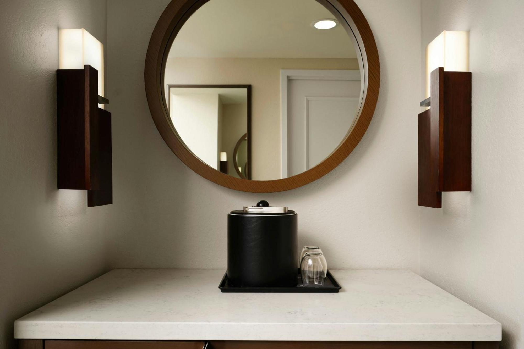 King Room Lake View Roll Shower Mobility Accessible